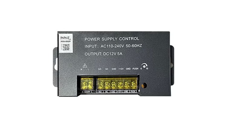 FONTE UNIVERSAL PAPAIZ ENTRADA 220V SAIDA 12V 05A